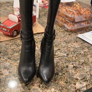 Black heeled boots